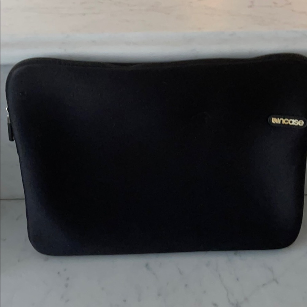INCASE computer sleeve